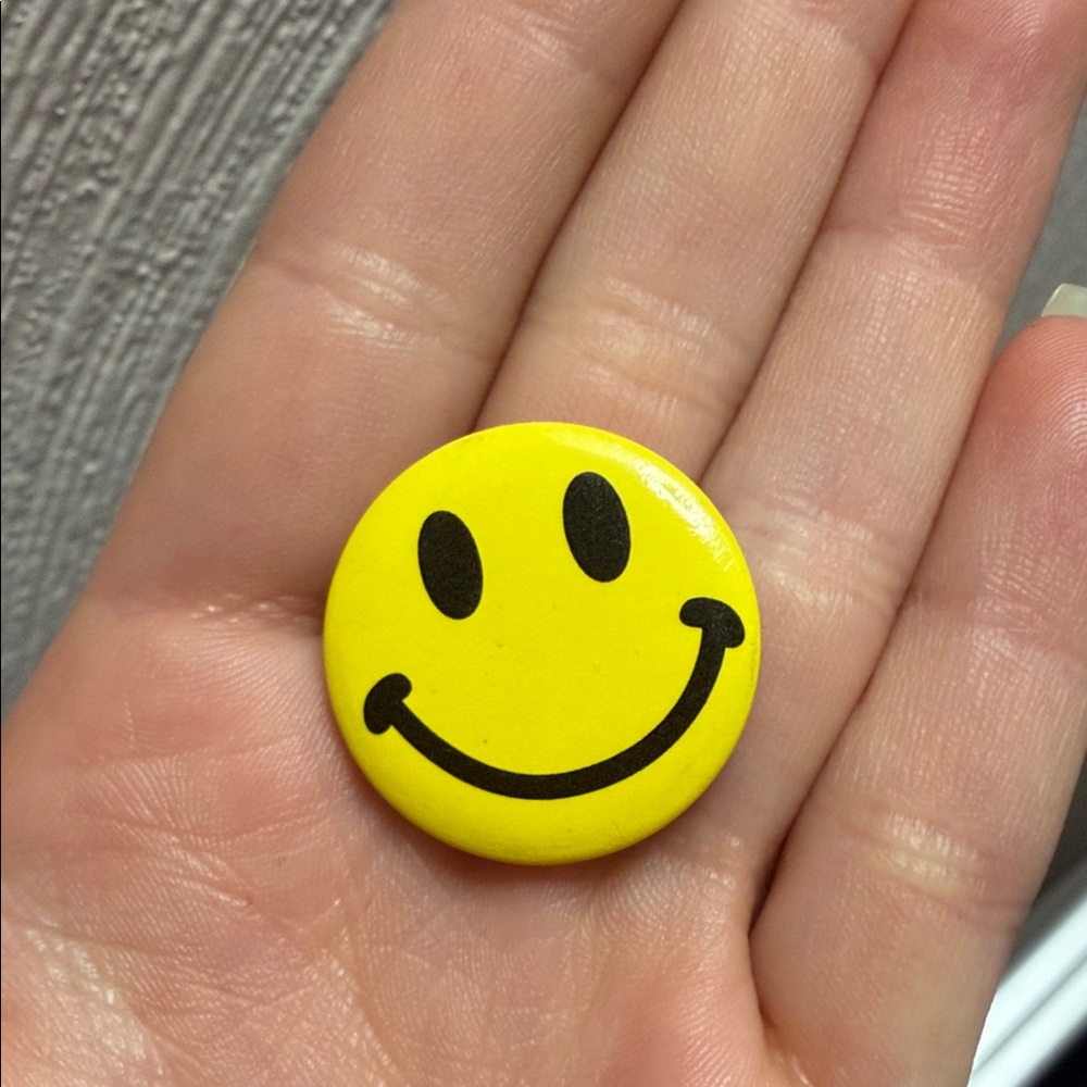 Yellow Smiley Face Button - Picture 2 of 5